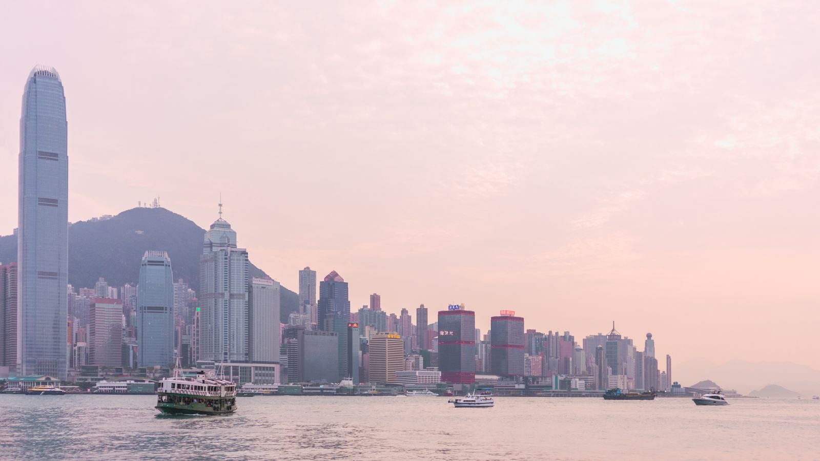 香港维多利亚港黄昏